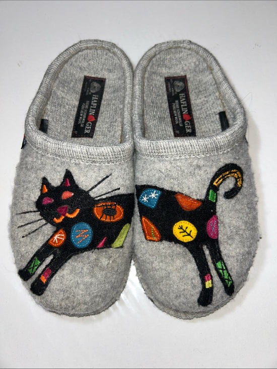 Haflinger Shoes - Haflinger 100% Natural Wool Sassy Cat Slippers Grey with Multicolor Cat Appliqué